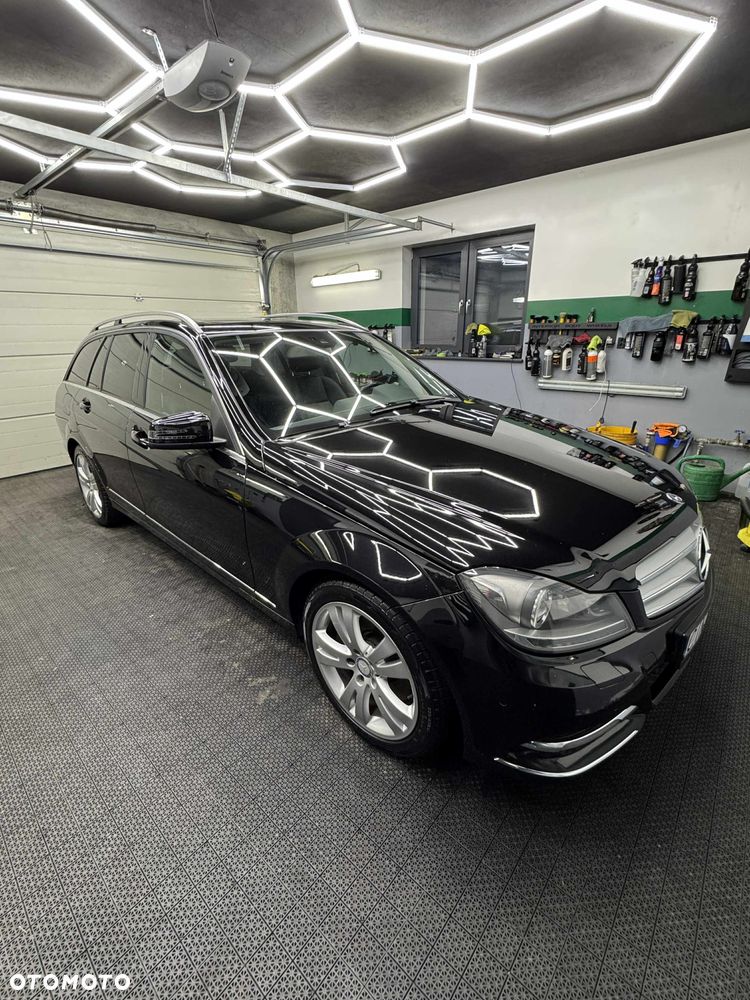 Mercedes-Benz Klasa C 300 CDI DPF 4Matic (BlueEFFICIENCY) 7G-TRONIC Avantgarde - 6