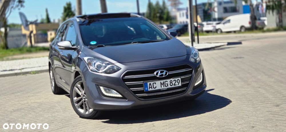 Hyundai i30 blue Kombi 1.6 GDi YES Gold - 21