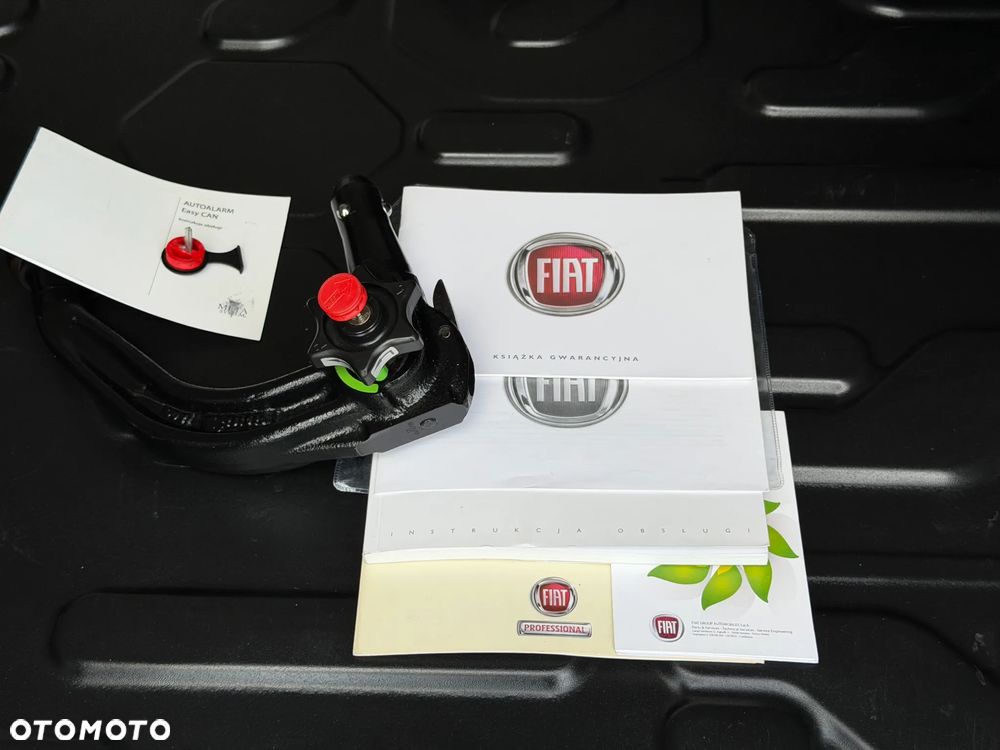 Fiat DOBLO VAN VAT-1 Homologacja cięż. DMC: 2145kg Ładowność 706kg MOCNY SILNIK 1.6 MultiJet, 105KM Emisja Euro-6, Skrzynia biegów 6-cio stopniowa! ORYGINALNA ZABUDOWA PAKI, BOCZNE DRZWI PRZESUWNE, RADIO FABRYCZNE, Hak 1300kg, PODGRZEWANE FOTELE Z REG. I PODŁOKIETNIKIEM, BAGAŻNIK DACHOWY ORYGINALNY FIAT, PARKTRONIKI, ALARM.. - 17