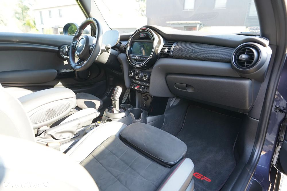 MINI John Cooper Works ALL4 sport - 20