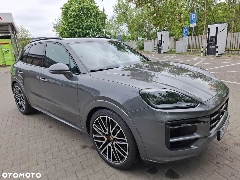 Porsche Cayenne - 1
