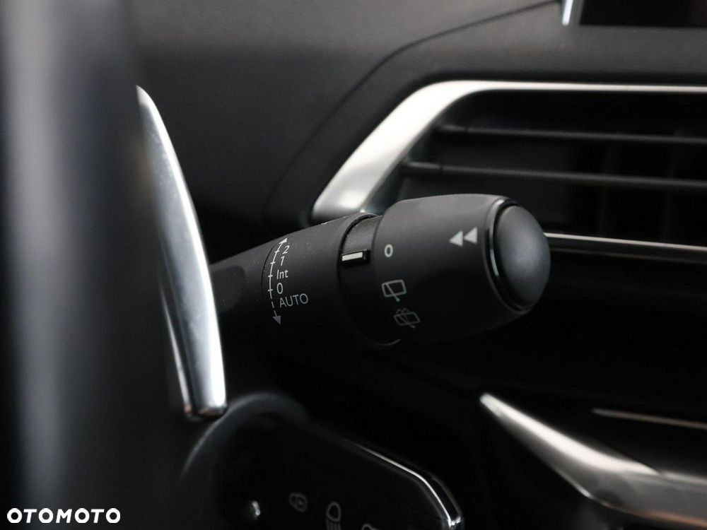 Peugeot 3008 1.5 BlueHDi Active S&S EAT8 - 36