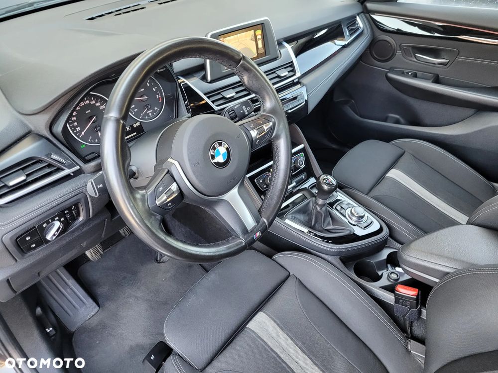 BMW Seria 2 218i Active Tourer M Sport - 12