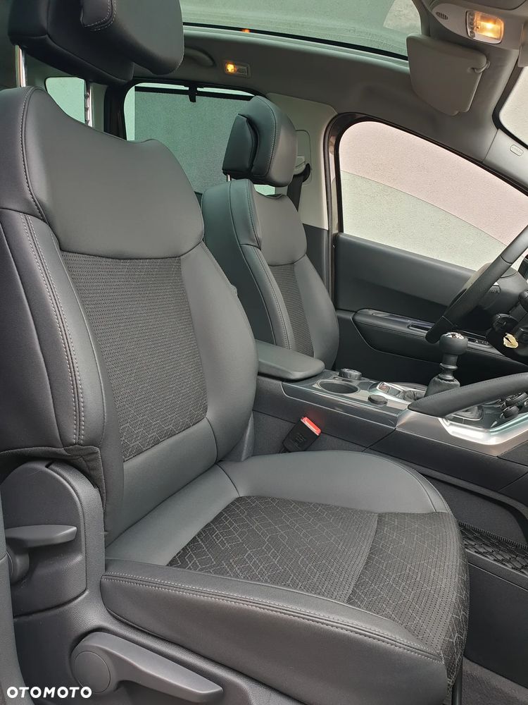 Peugeot 3008 HDi 115 Allure - 31