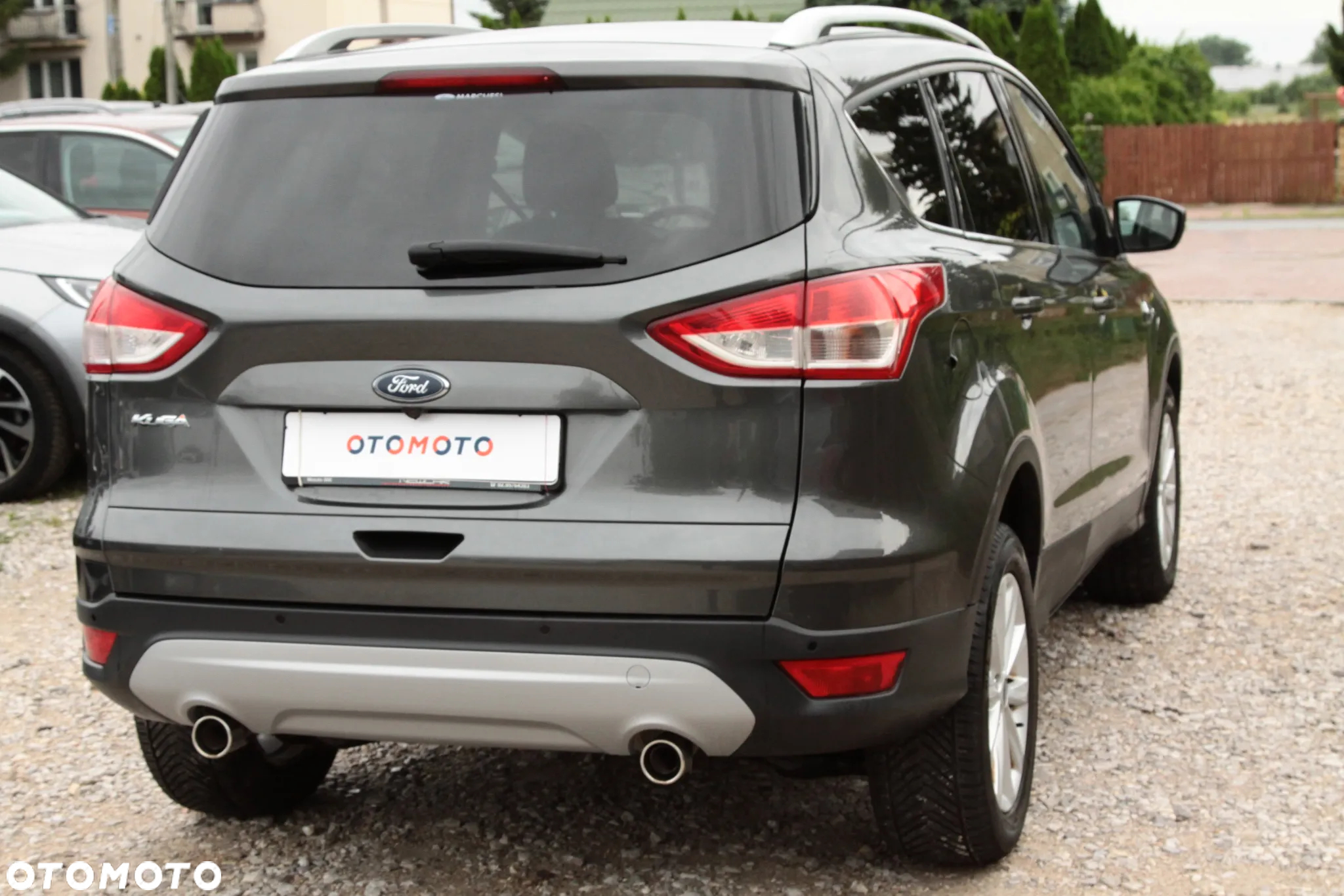 Ford Kuga 2.0 TDCi 2x4 Titanium - 10