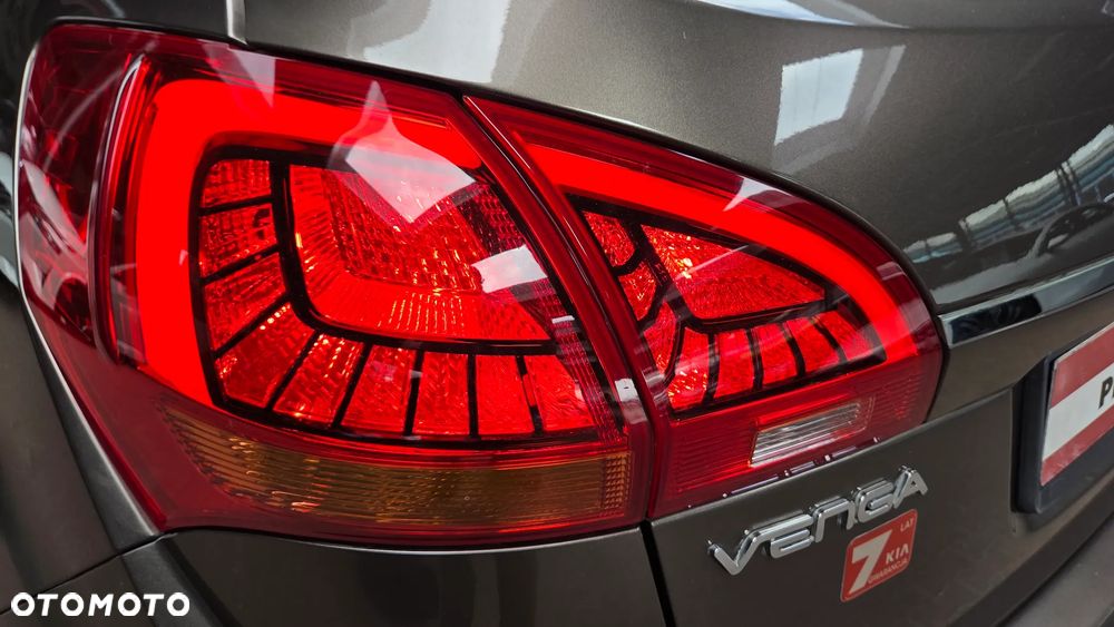 Kia Venga 1.6 Business Line - 11