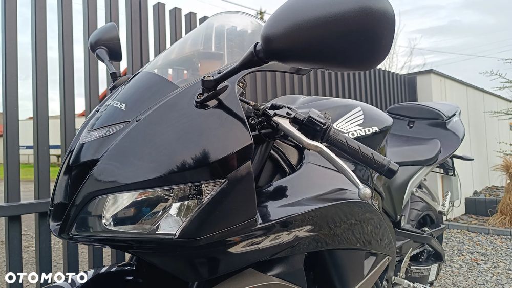 Honda CBR - 8
