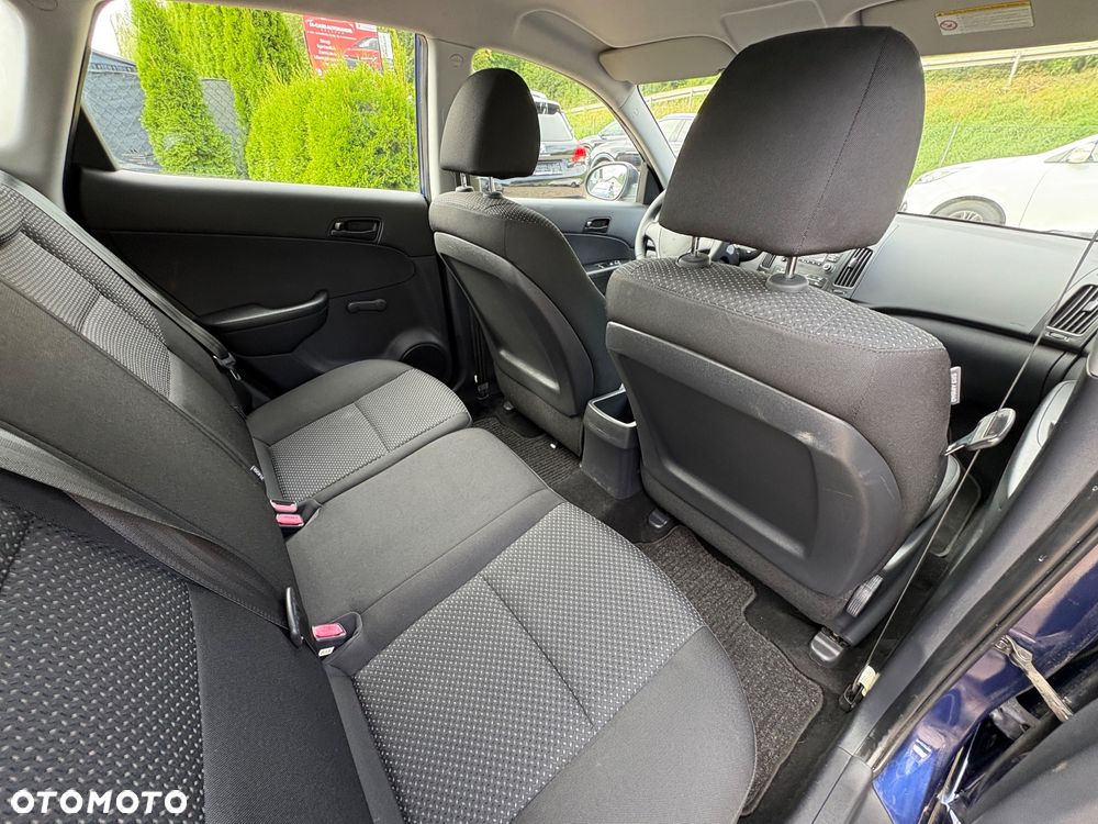 Hyundai i30 1.4 Classic + - 21