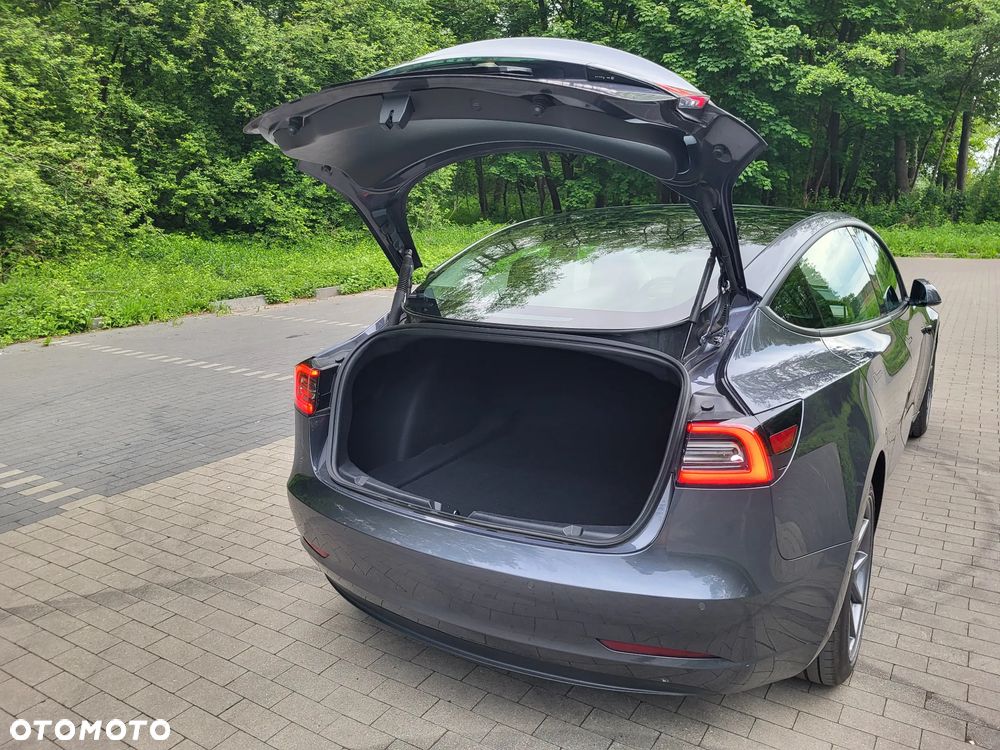 Tesla Model 3 - 26