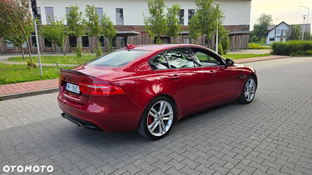 Jaguar XE - 6