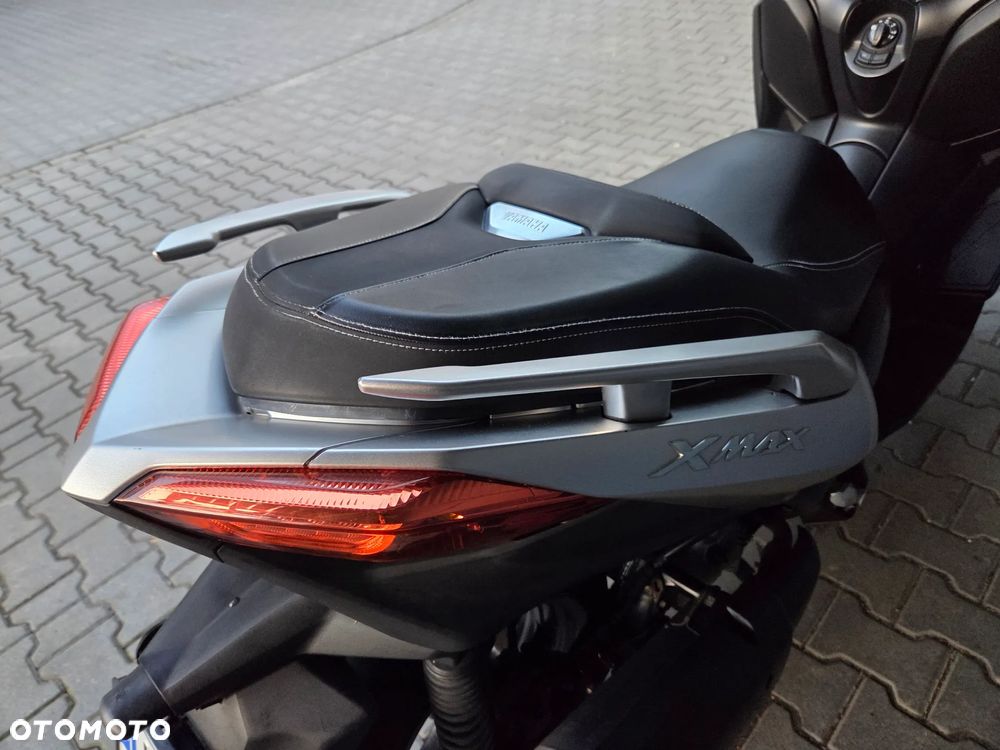 Yamaha X-max - 12
