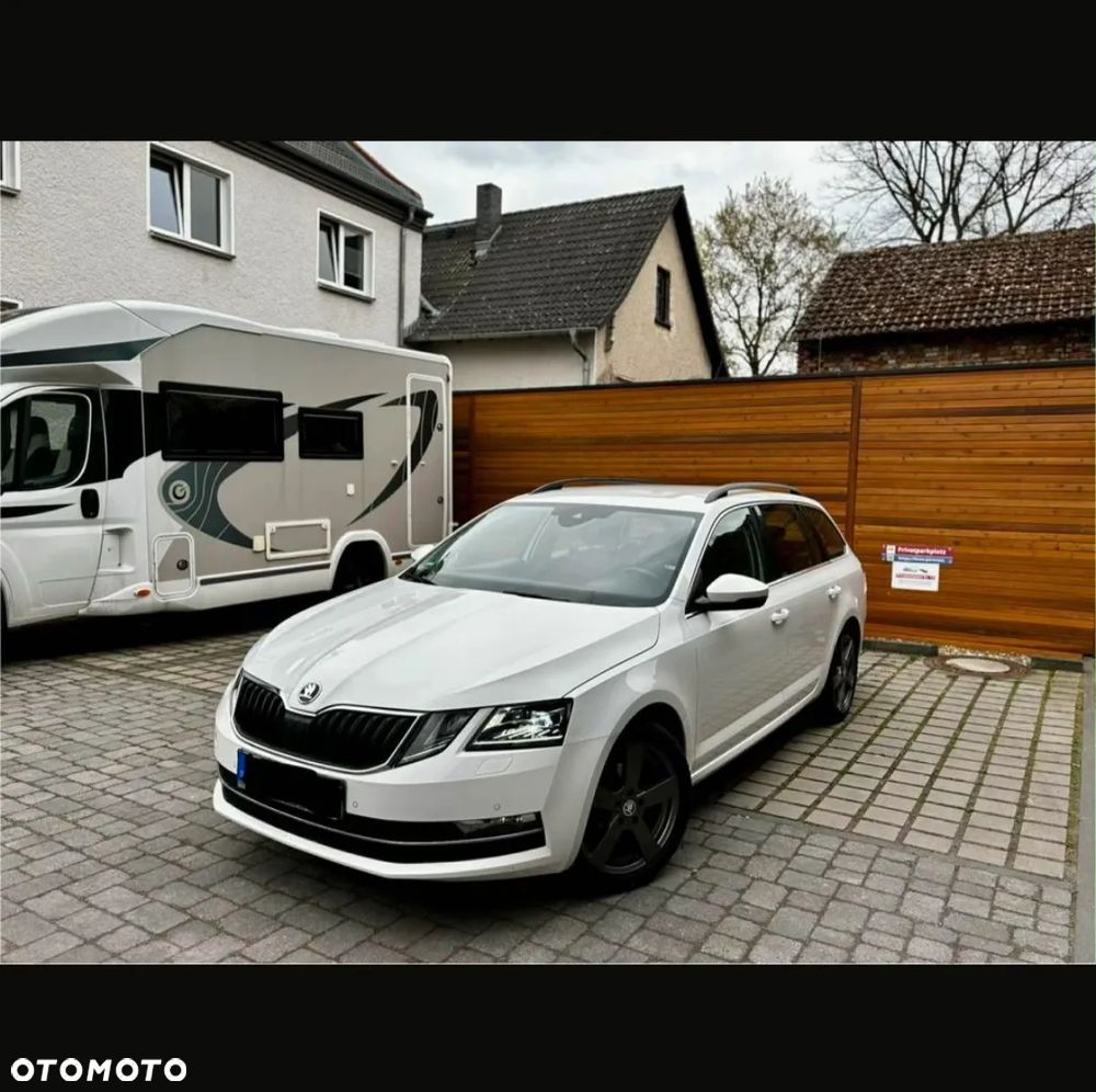 Skoda Octavia 2.0 TDI Drive DSG - 1