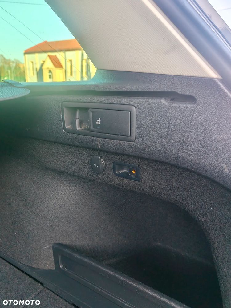 Volkswagen Passat 2.0 TDI (BlueMotion Technology) Comfortline - 17