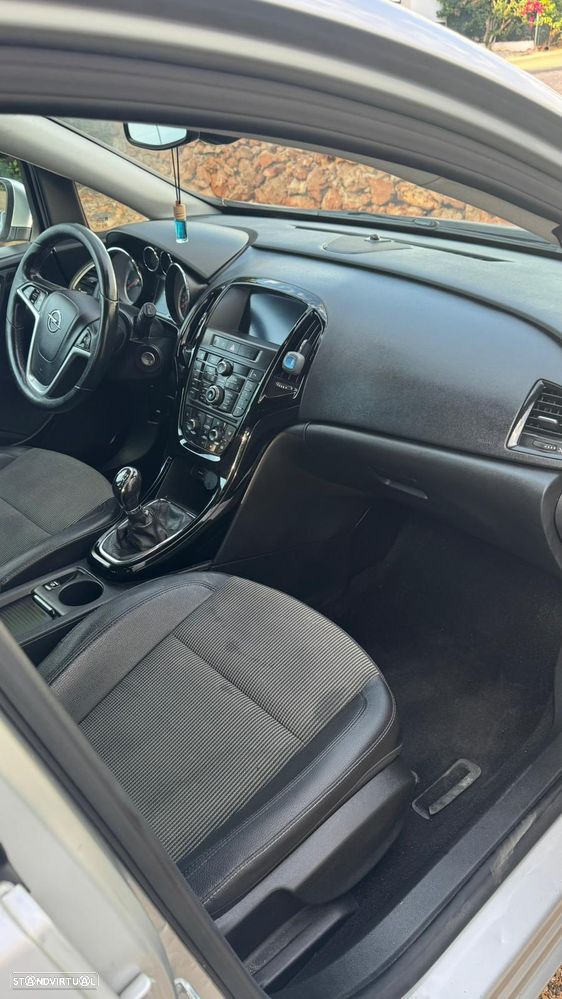 Opel Astra Sports Tourer - 8