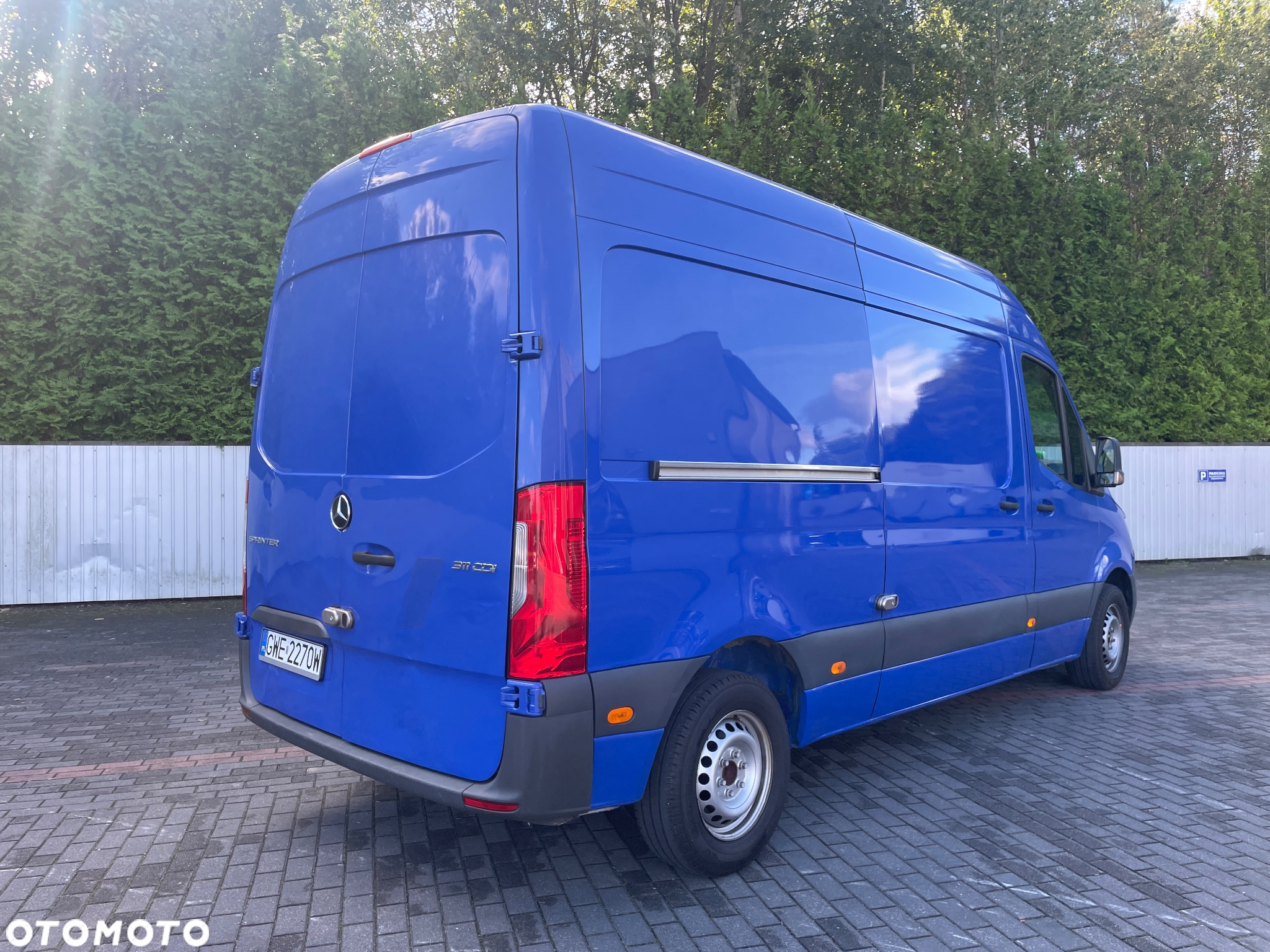 Mercedes-Benz Sprinter - 4