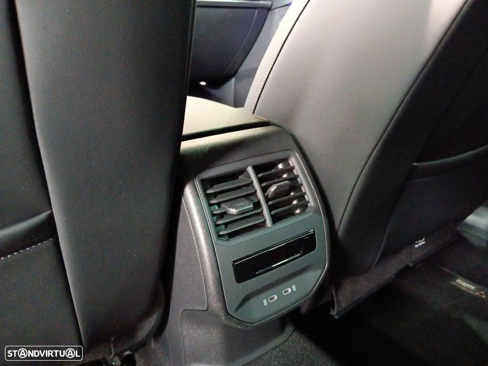 Cupra Formentor 1.5 eTSI DSG - 32