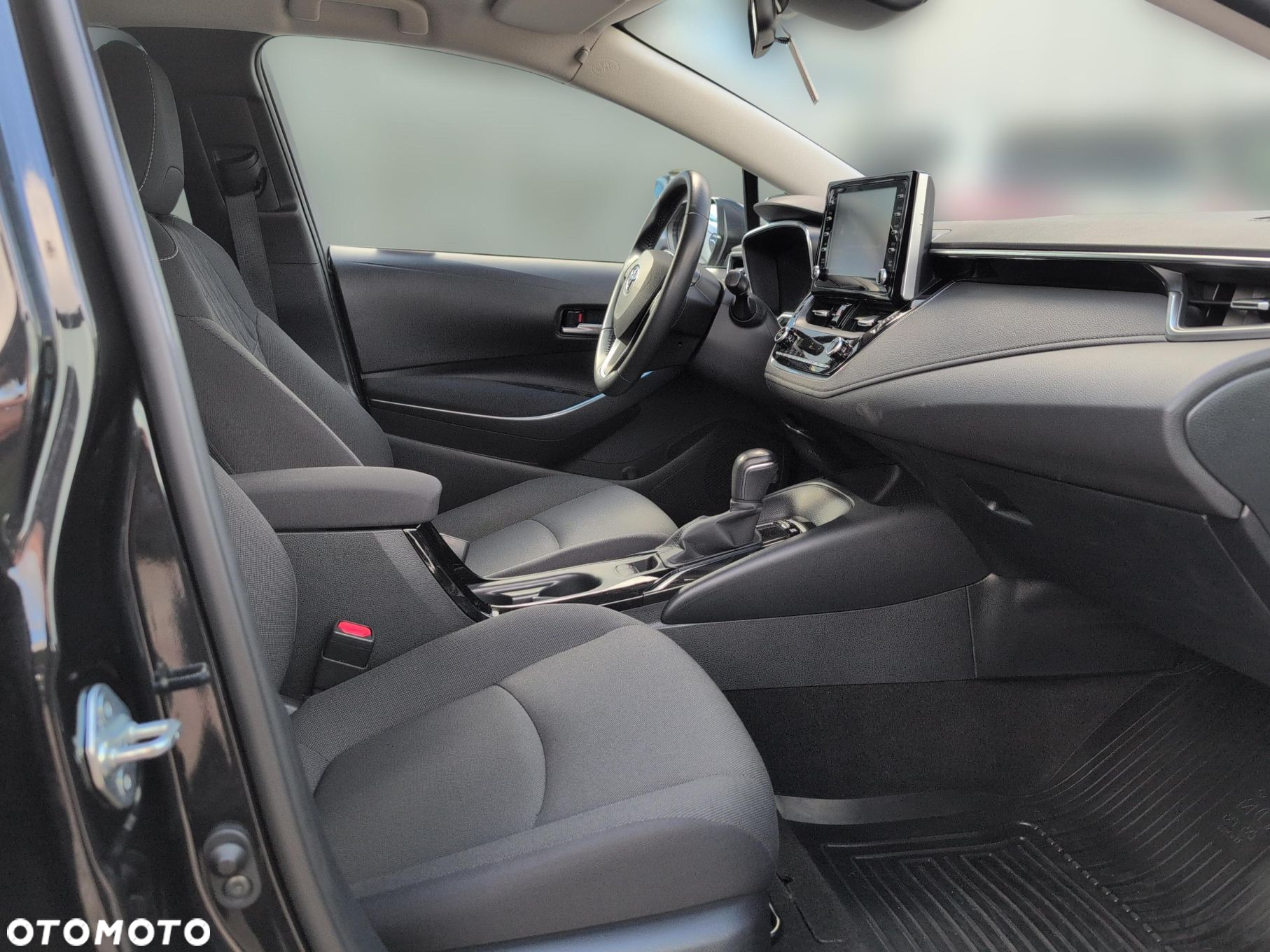 Toyota Corolla 1.8 Hybrid Comfort - 9