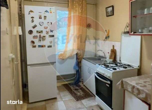 Apartament cu 2 camere de vanzare -Roman — fotografia 3