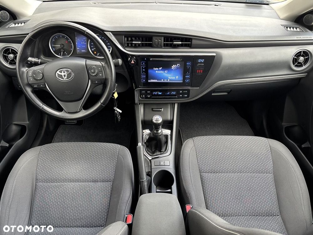 Toyota Corolla 1.6 Comfort - 9
