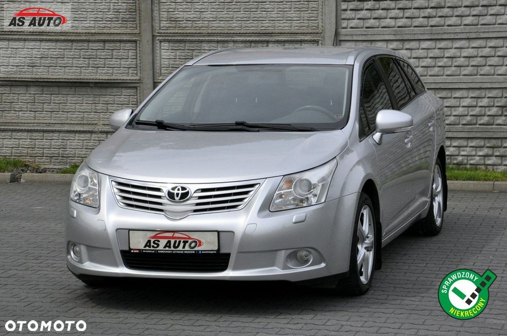 Toyota Avensis Combi 1.6 Sol - 1