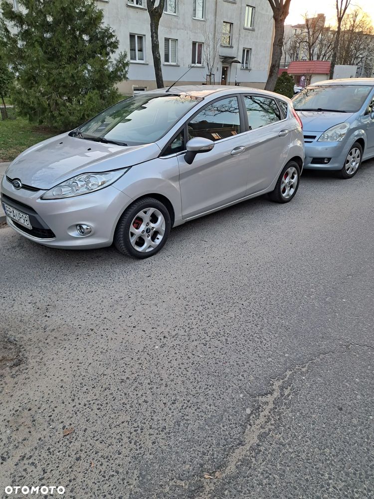 Ford Fiesta 1.25 Celebration - 10
