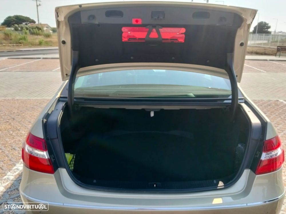 Mercedes-Benz E 250 CDI Avantgarde BlueEfficiency Auto. - 18