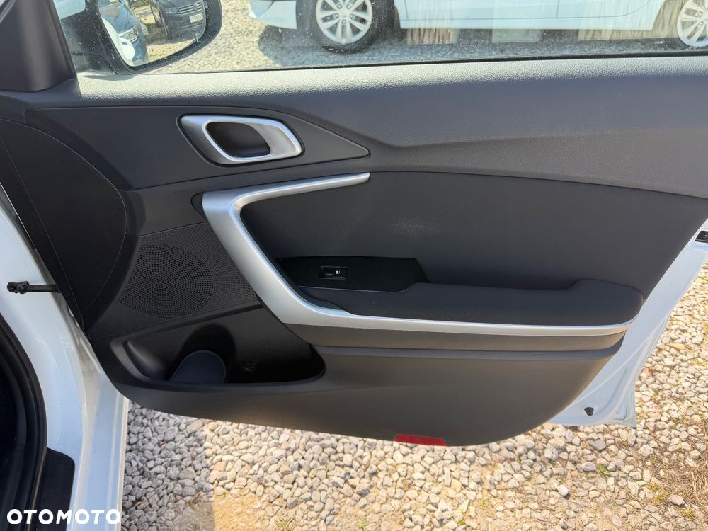 Kia Ceed 1.0 T-GDI S - 32