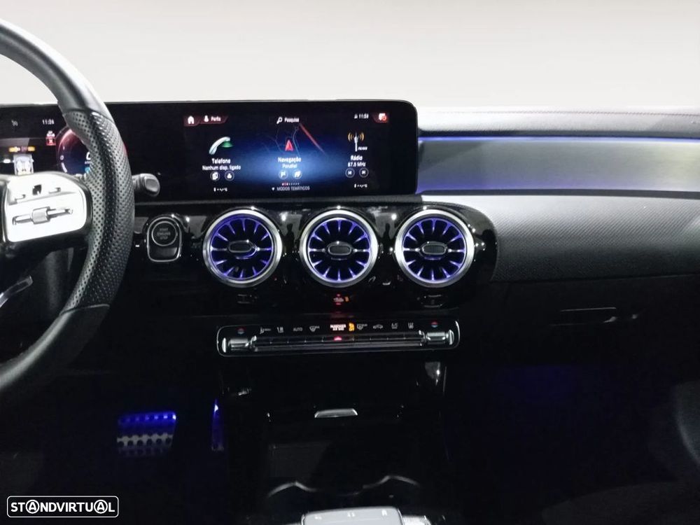Mercedes-Benz CLA 250 e AMG Line - 12