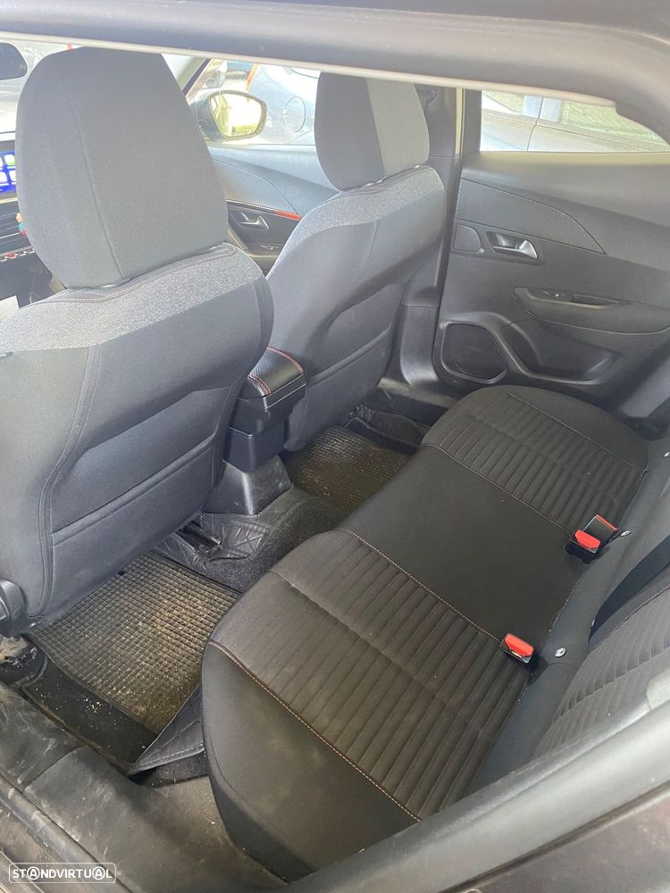 Peugeot 2008 1.2 PureTech Active - 18