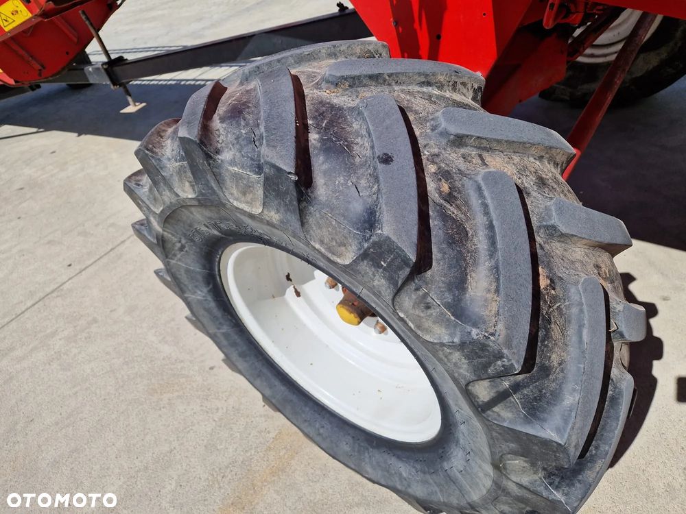 Massey Ferguson 28 P593 - 18