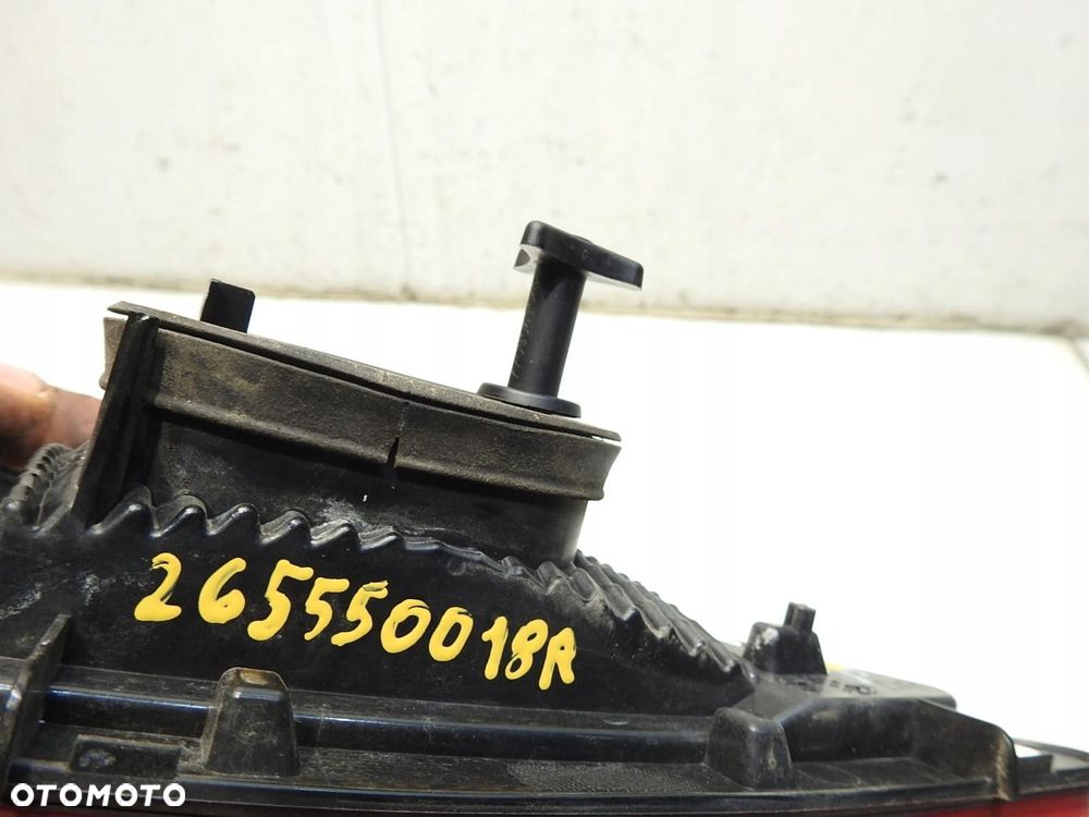 LAMPA KLAPY PRAWY TYŁ RENAULT SCENIC III 265550018R - 5