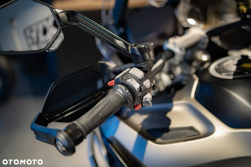 Triumph Tiger - 25