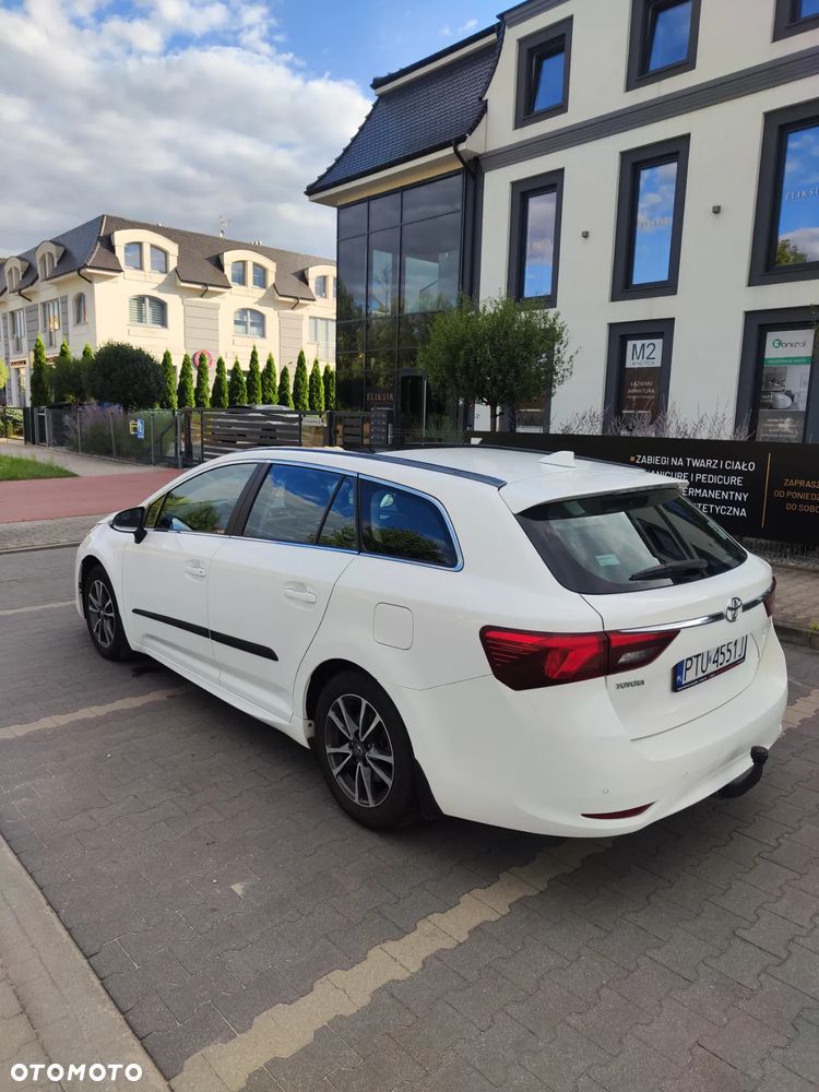 Toyota Avensis - 2