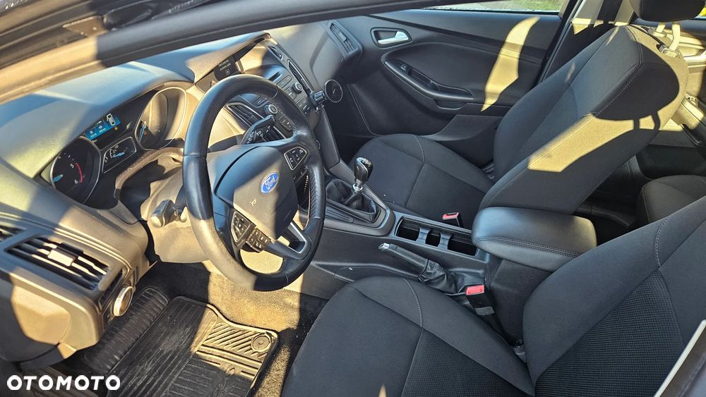 Ford Focus 1.5 TDCi SYNC Edition - 8