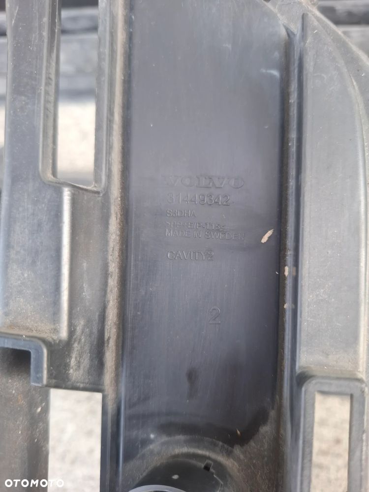 Kratka środkowa dolna zderzaka volvo xc40 31449342 - 3