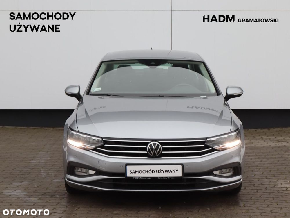 Volkswagen Passat - 19