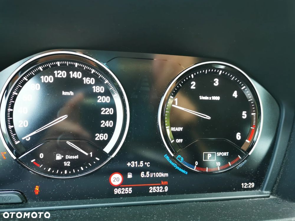 BMW X1 xDrive18d - 13
