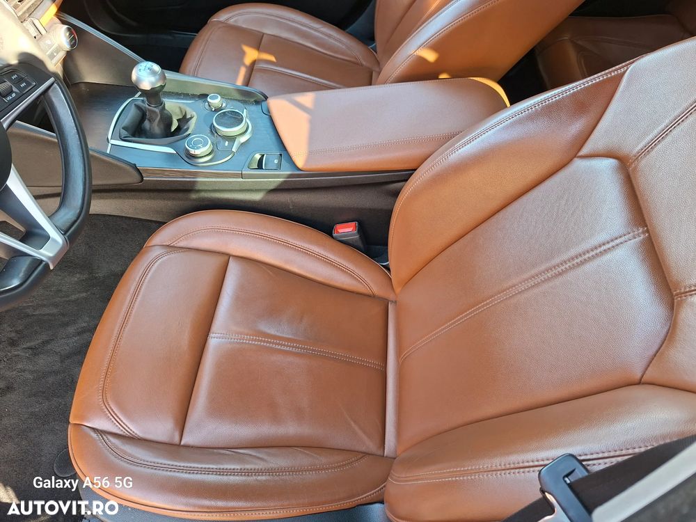 Alfa Romeo Giulia 2.2 - 13