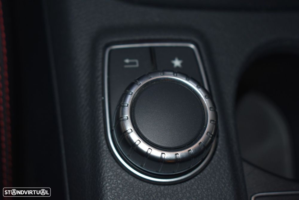 Mercedes-Benz CLA 180 - 38