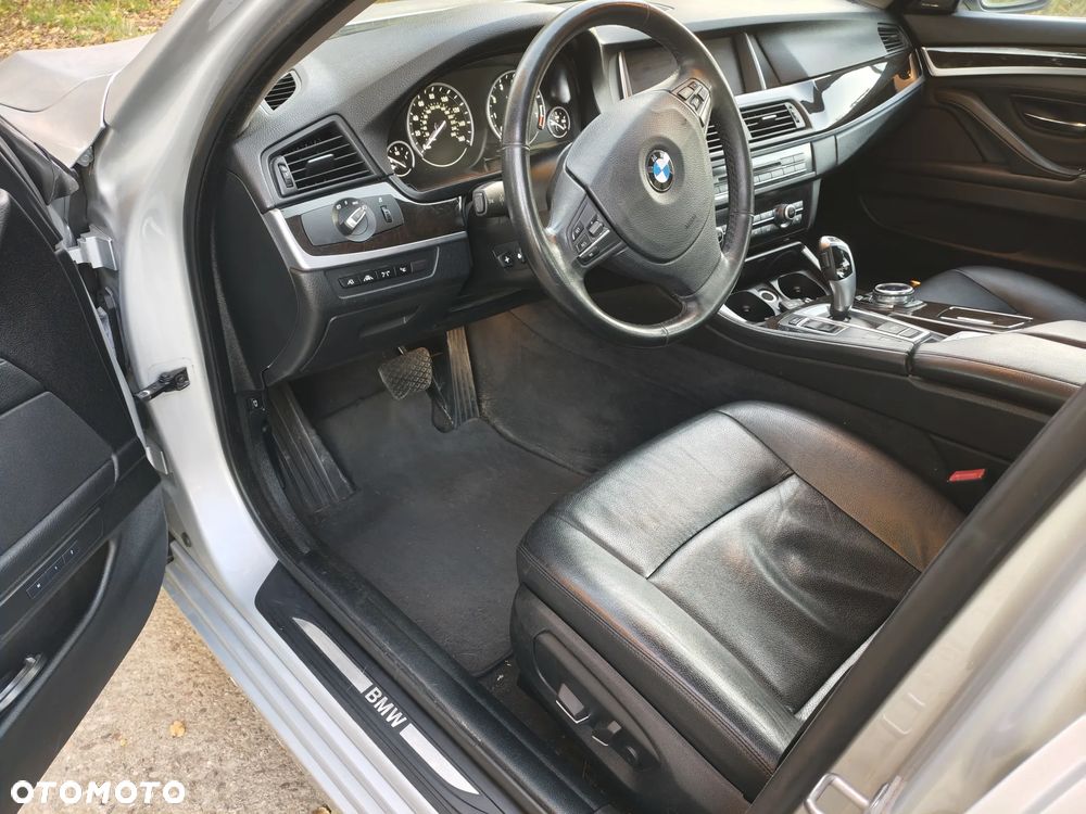 BMW Seria 5 535i - 14