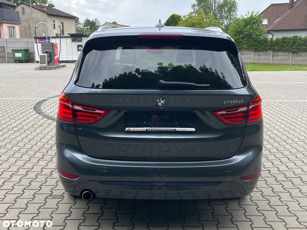 BMW Seria 2 218d Sport-Aut Sport Line - 28