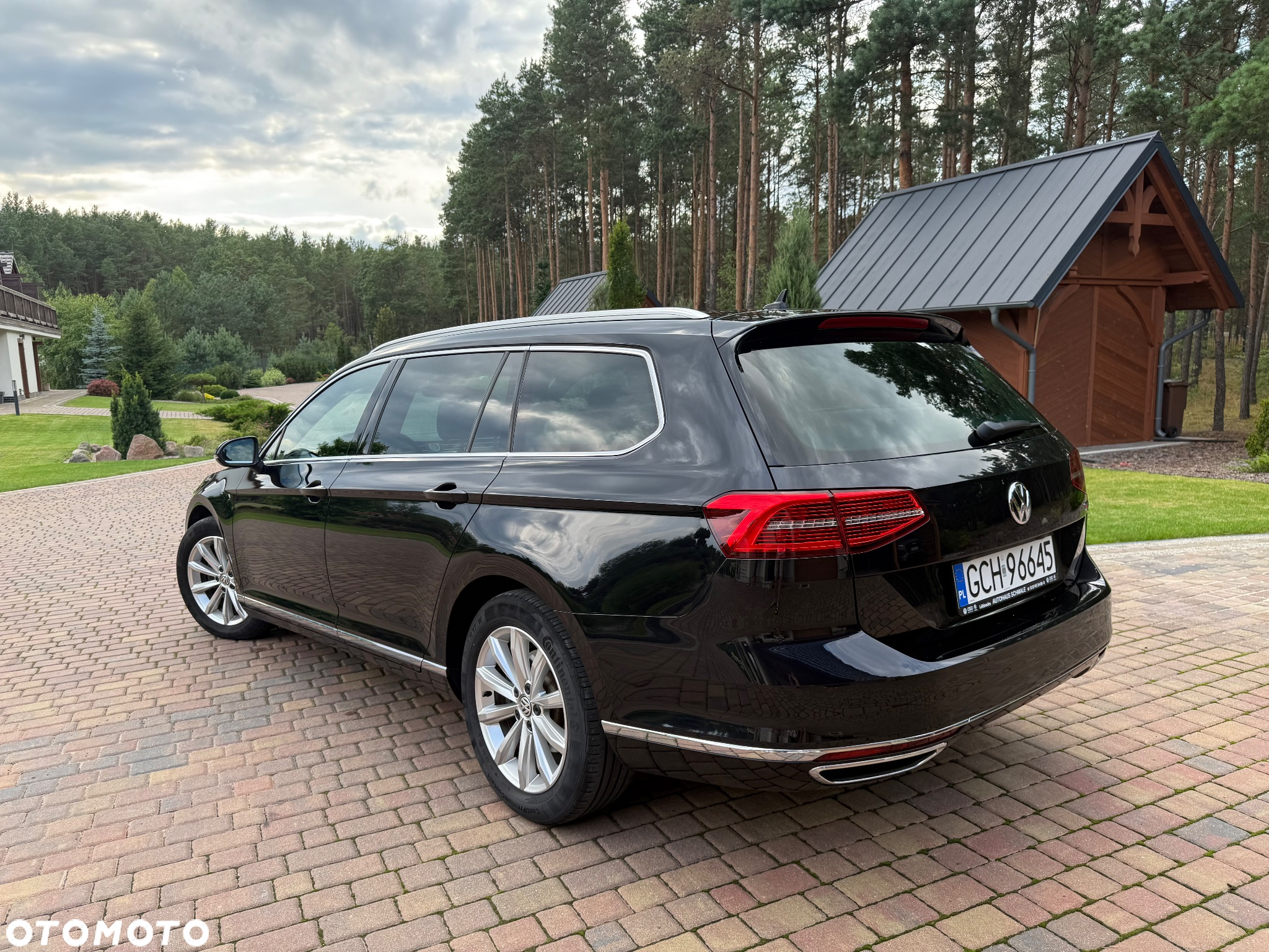Volkswagen Passat Variant 2.0 TDI SCR 4Motion DSG Highline - 3