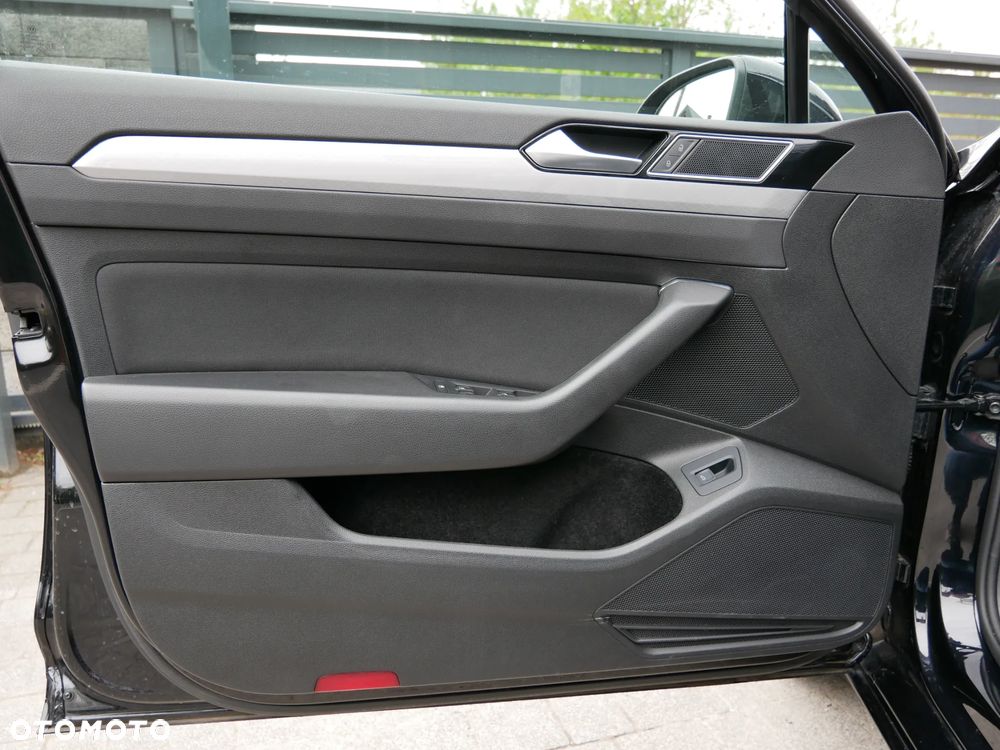 Volkswagen Passat 2.0 TDI EVO Business - 32