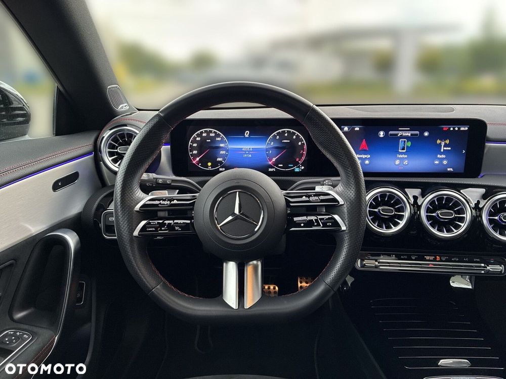 Mercedes-Benz CLA 200 AMG Line 7G-DCT - 15
