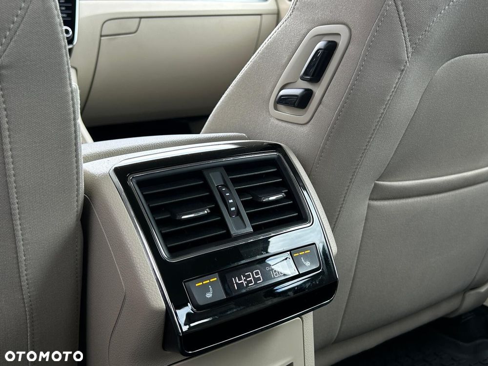 Skoda Superb 2.0 TDI SCR Style DSG - 37