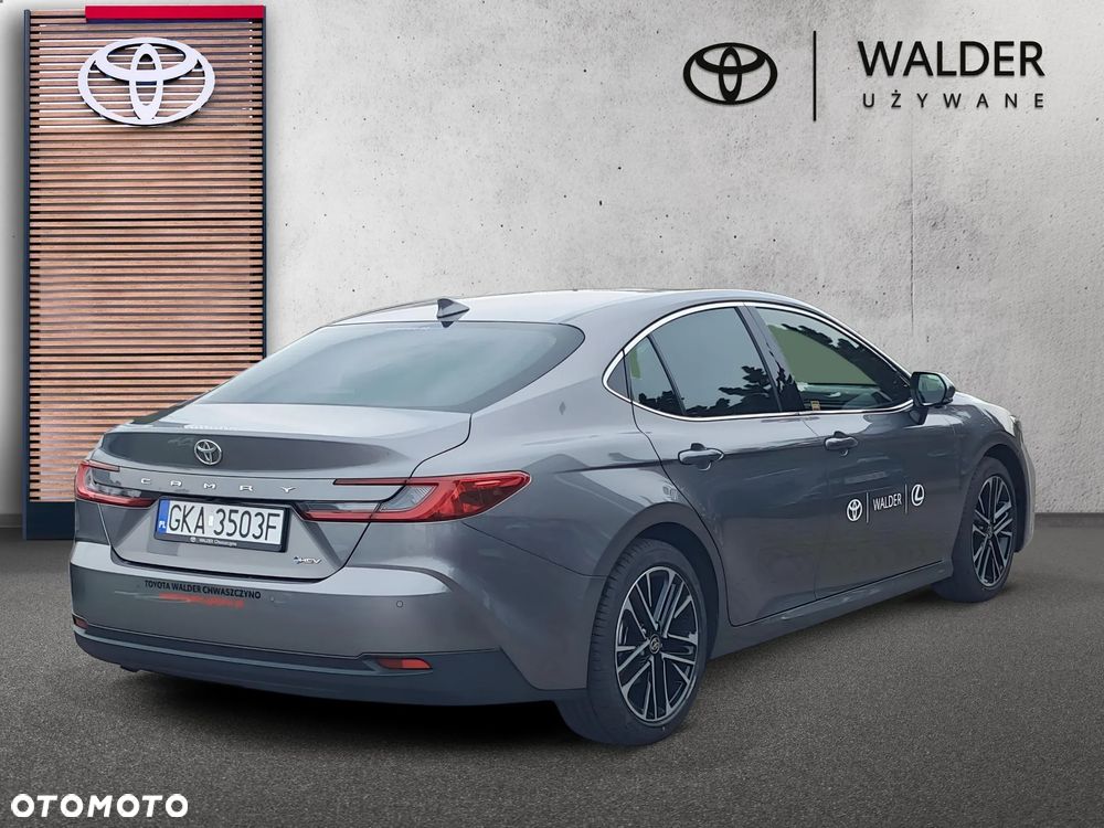 Toyota Camry 2.5 Hybrid Executive CVT - 3