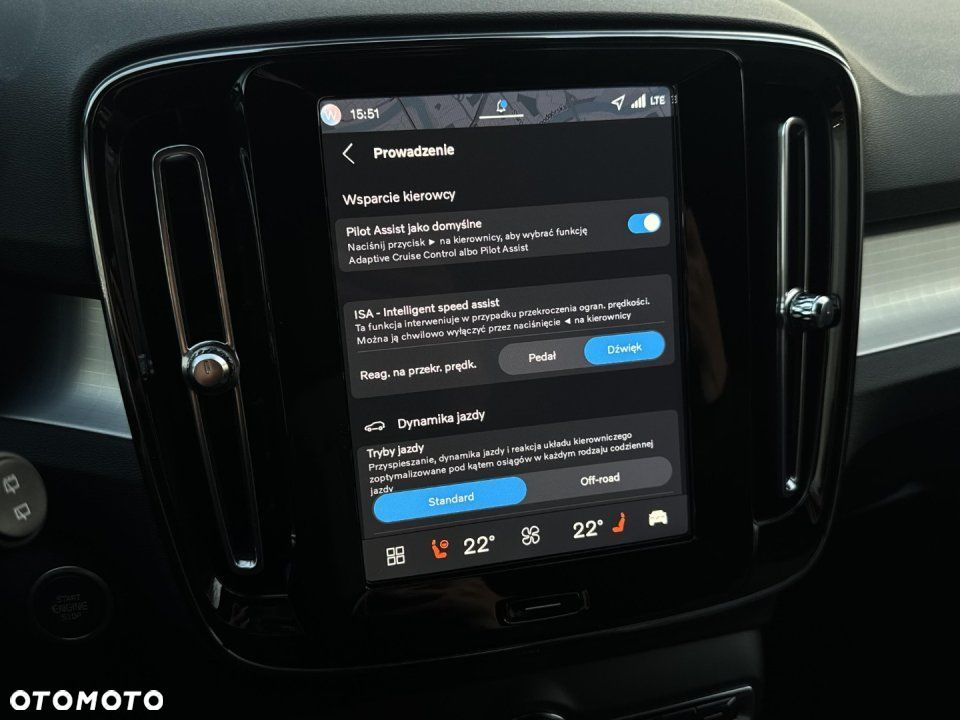 Volvo XC 40 - 25