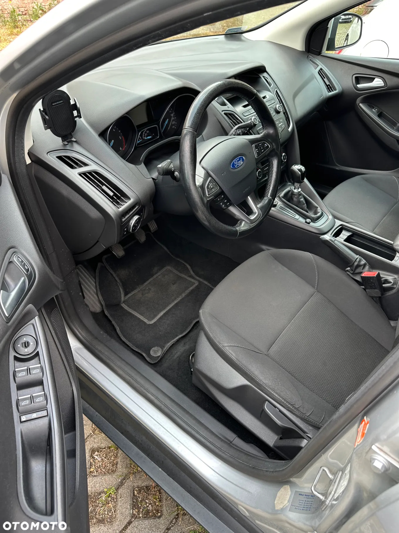 Ford Focus - 8