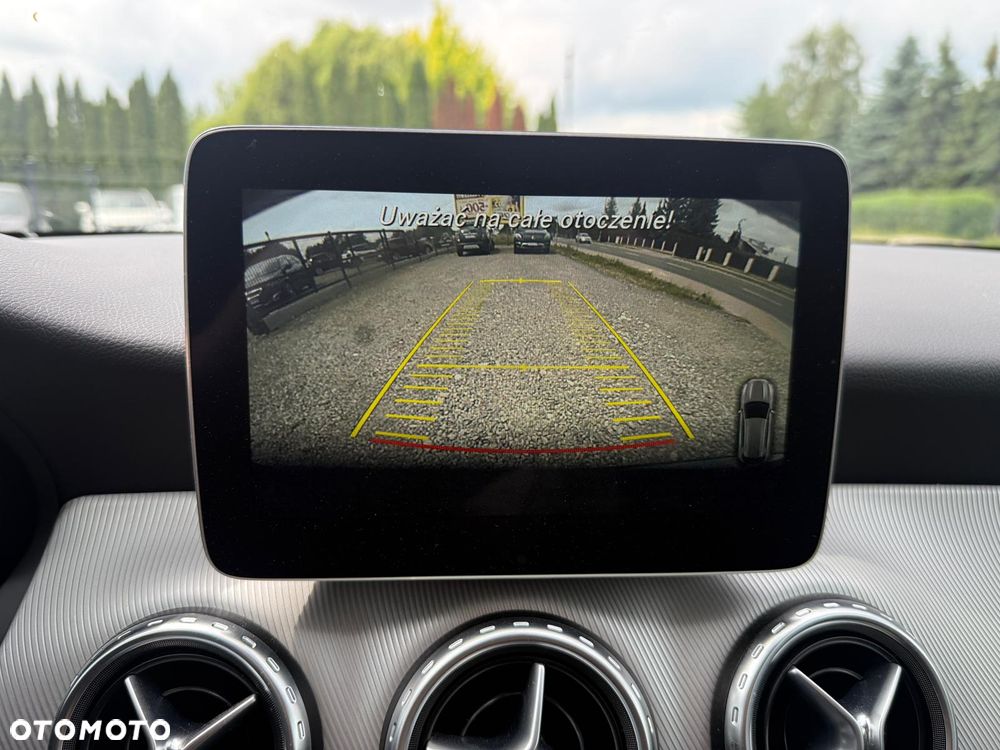 Mercedes-Benz GLA 200 7G-DCT Activity Edition - 28