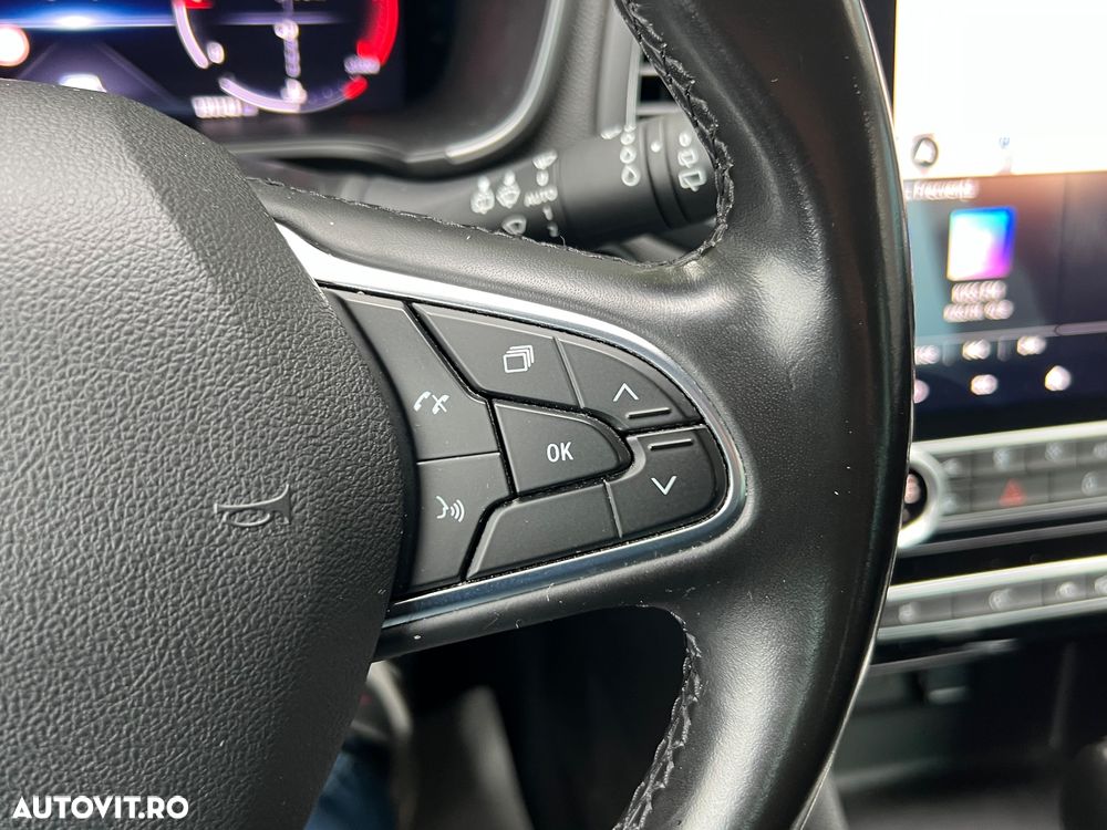 Renault Megane BLUE dCi 115 EDC INTENS - 27